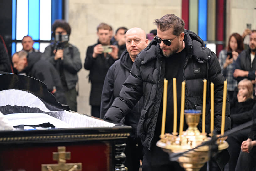 Актеры Гарик Харламов (справа) и Сергей Бурунов (слева) 