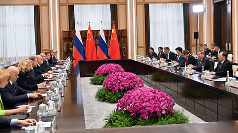 Москва и Пекин переводят количество в качество // Премьер-министр Михаил Мишустин отправился с рабочим визитом в КНР