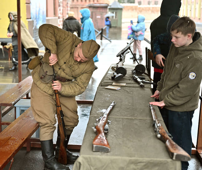 Выставка реконструкции, посвященная событиям Великой Отечественной войны