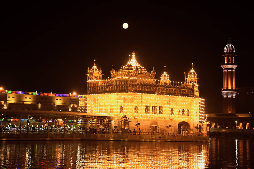 Золотой храм в Амритсаре, Индия