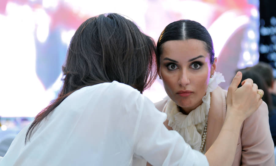 С 2015 по 2021 год Тина Канделаки была генеральным продюсером телеканала «Матч ТВ»
&lt;BR>На фото: на церемонии вручения премии «Коммерсантъ года 2014» в рамках ПМЭФ