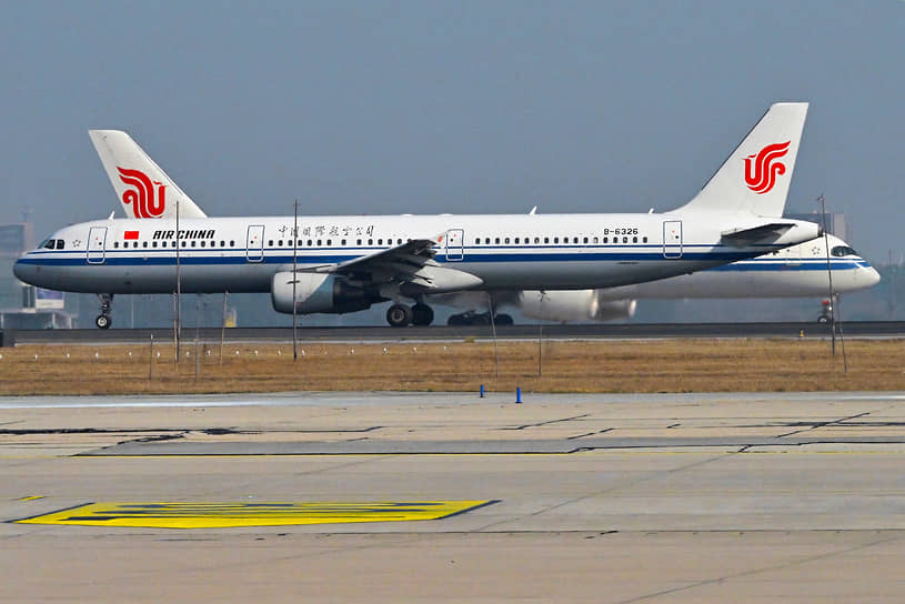 Самолеты в международном аэропорту Пекина