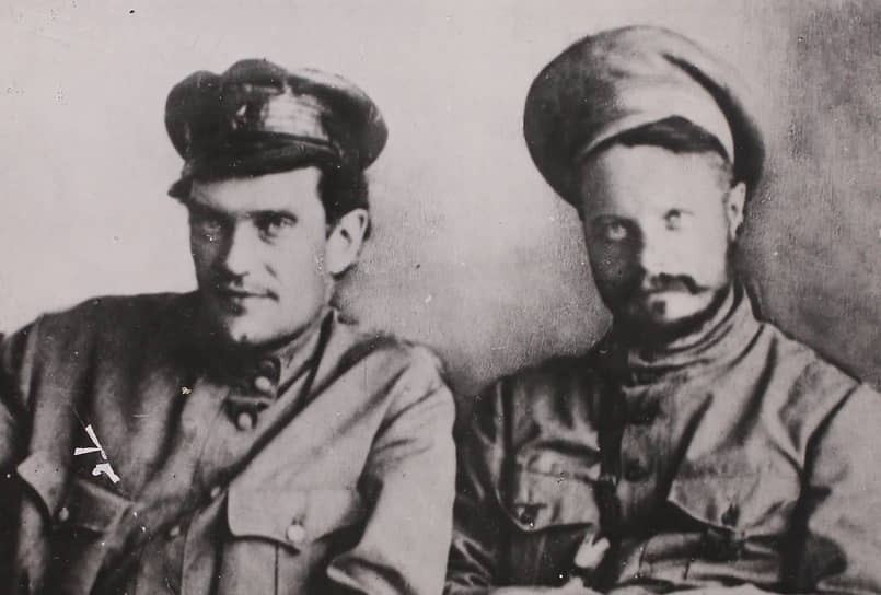 Михаил Фрунзе (справа) и Валериан Куйбышев на Восточном фронте

