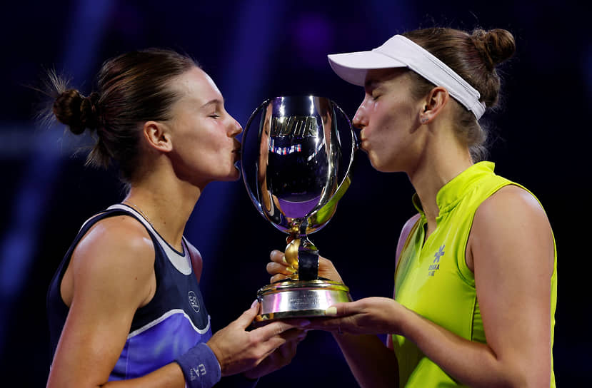 Вероника Кудерметова и Элизе Мертенс