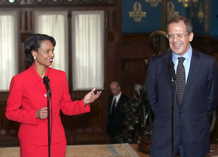 С министром иностранных дел России Сергеем Лавровым во время встречи в особняке МИД в Москве, 2005 год