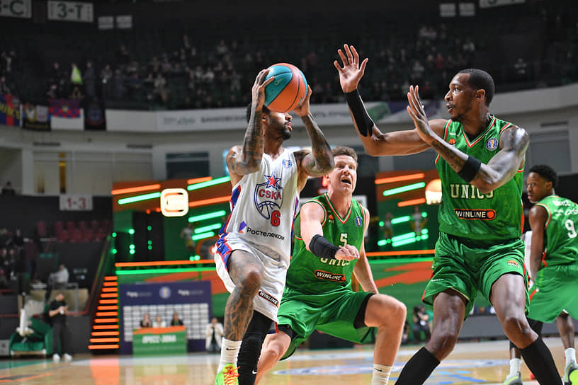 Матч между командами УНИКС (Казань) и ЦСКА (Москва) 