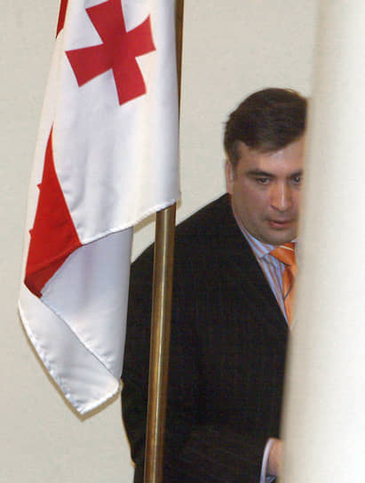 У жителей Грузии правление Михаила Саакашвили вызывает смешанные эмоции, но многие признают, что при нем страна, в частности, победила воров в законе