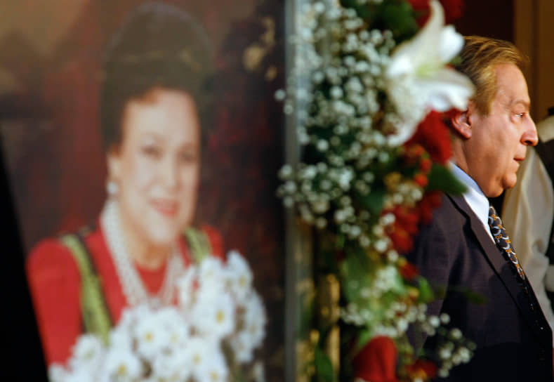 На гражданской панихиде по народной артистке СССР Людмиле Зыкиной в Концертом зале имени П.И. Чайковского, 2009 год