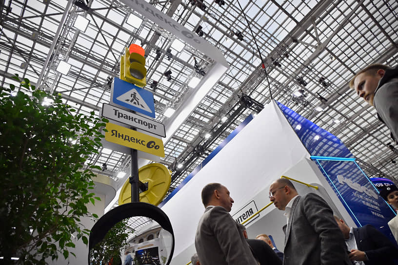 Выставка «Транспорт России» в Гостином дворе