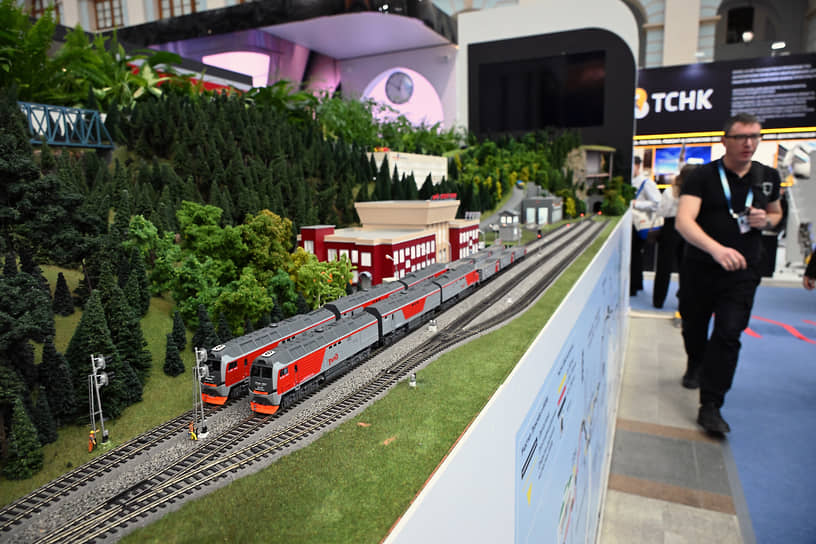 Выставка «Транспорт России» в Гостином дворе