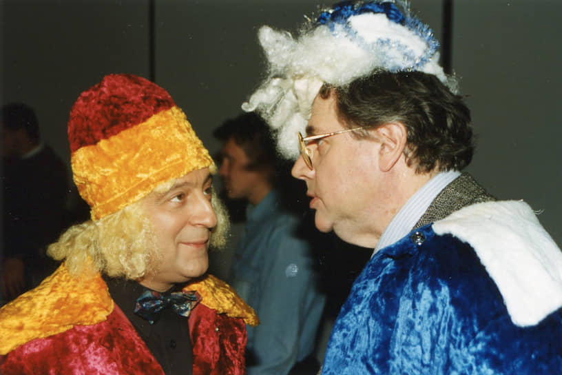 «Если есть жизнь, значит, есть и повод для иронии, шутки»&lt;br>
На фото: с актером Александром Ширвиндтом (справа), 1980-е годы