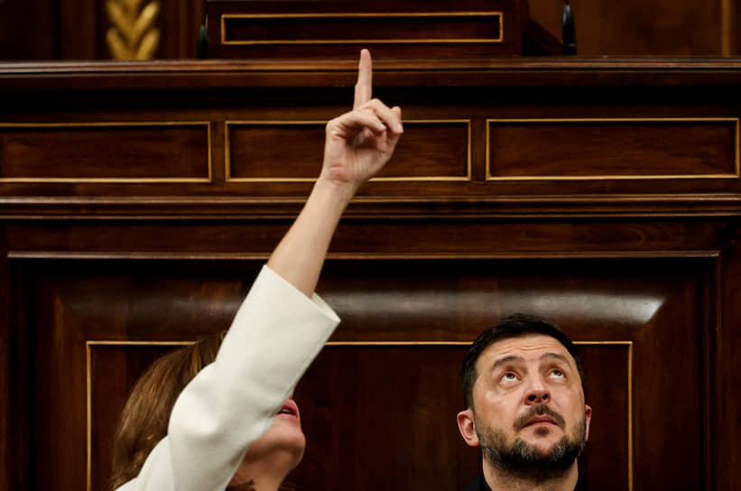 Президент Украины Владимир Зеленский и испанский политик Франсина Арменголь