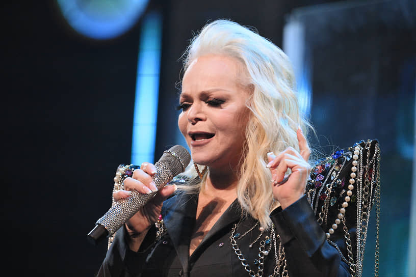 Лариса Долина