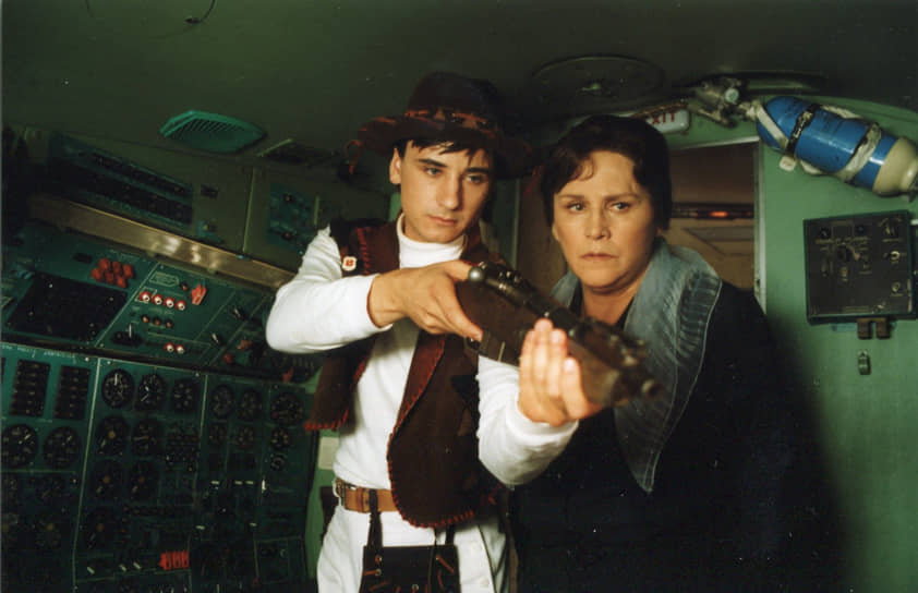 «Как мне надоело слышать, что я сильная. Да мягкая я, как воск, только надежной мужской руки не встретилось»