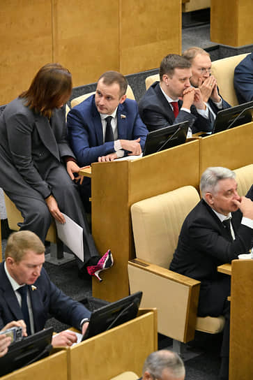 Депутаты за работой