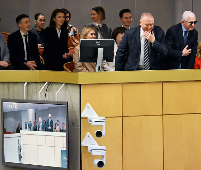 Президент Российского союза промышленников и предпринимателей Александр Шохин (справа) и президент торгово-промышленной палаты РФ Сергей Катырин