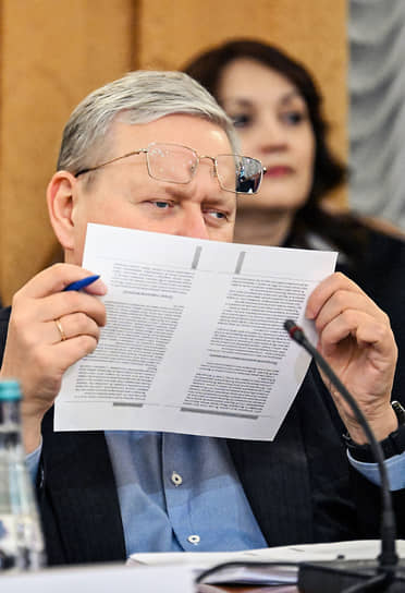 Депутат Михаил Делягин на межфракционной конференции «Приоритеты социально-экономического развития России»