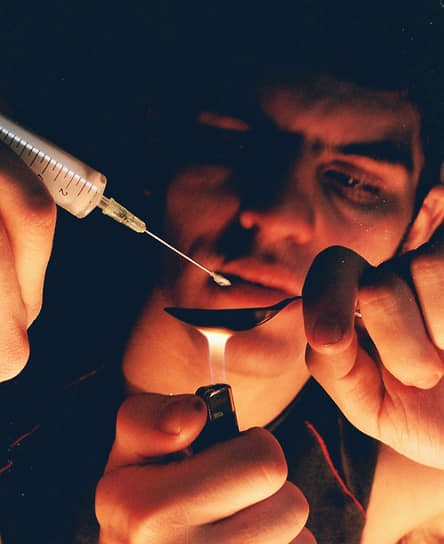 Инъекционная передача ВИЧ сейчас встречается реже, на первый план выходит передача половым путем
