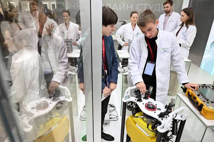 Экспонаты выставки