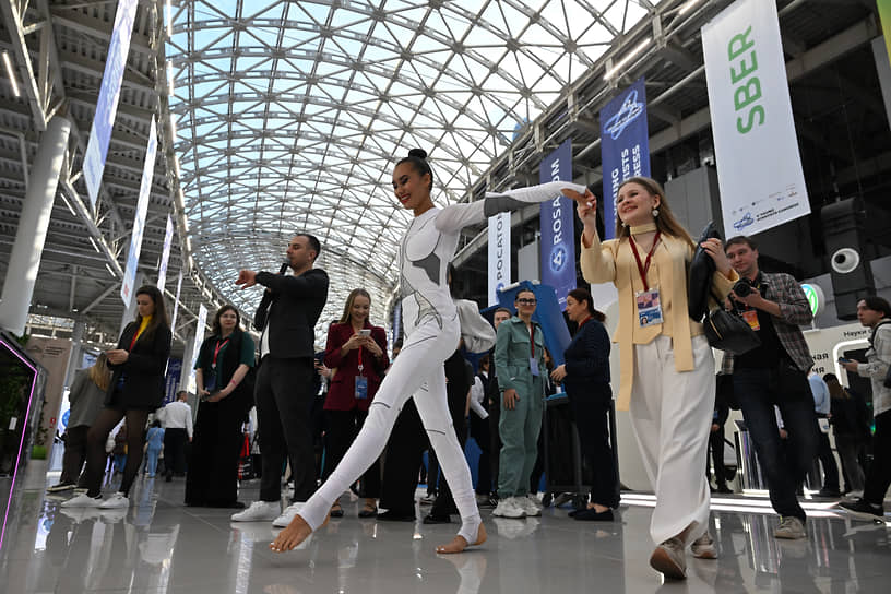 На конгресс приехали участники из более 100 стран