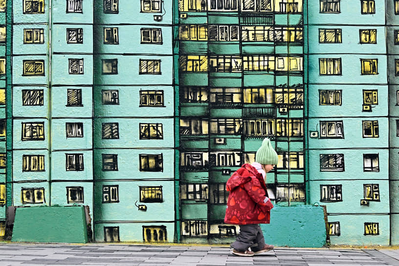 Граффити около Курского вокзала в Москве