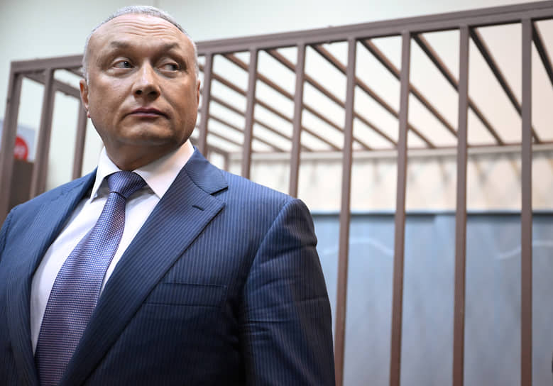 Экс-сенатор Дмитрий Савельев