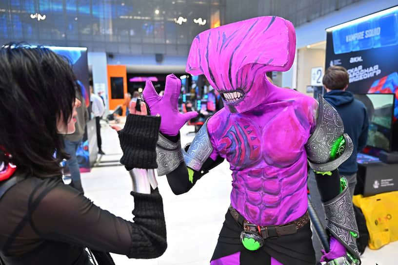 Участники в костюмах персонажей видеоигр