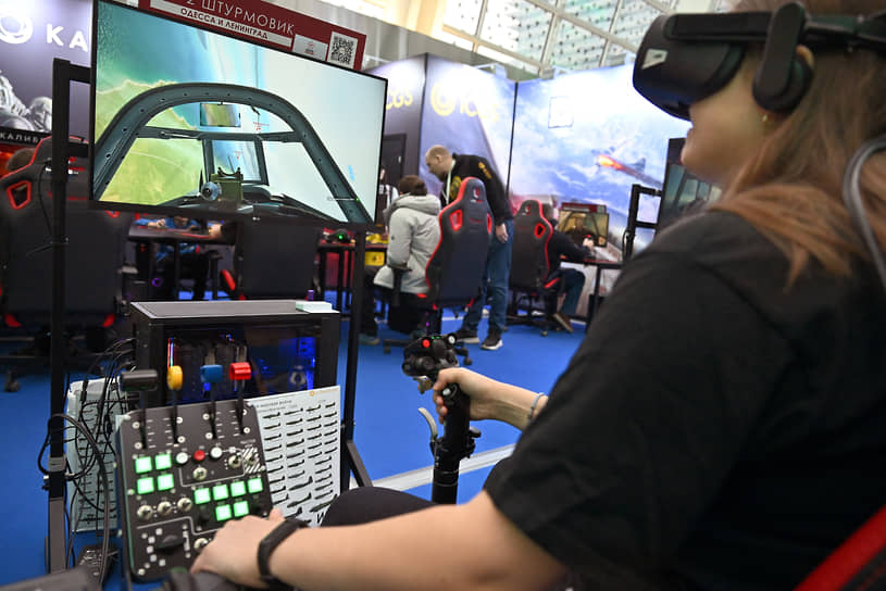 В турнирах могут поучаствовать как новички, так и профессиональные киберспортсмены