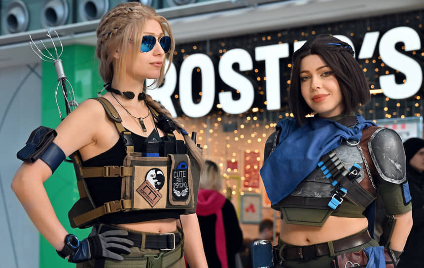 Одним из ключевых событий станет Ночь видеоигр в комплексе VK Play Arena 29 ноября. Там пройдут игровые турниры и танцевальное шоу, установят ретроавтоматы, настольные игры и организуют косплей-гримерку