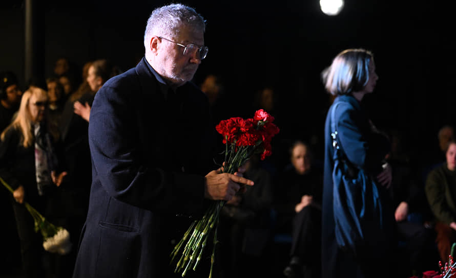 Писатель Юрий Поляков