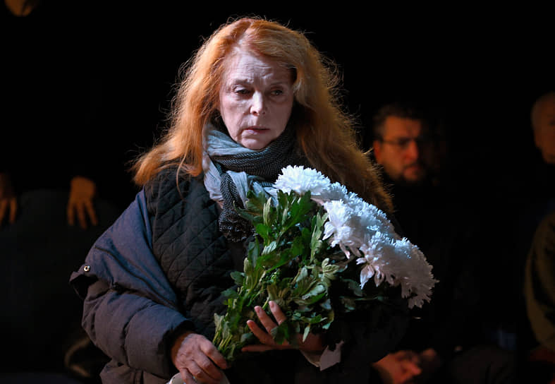 Актриса Клара Новикова