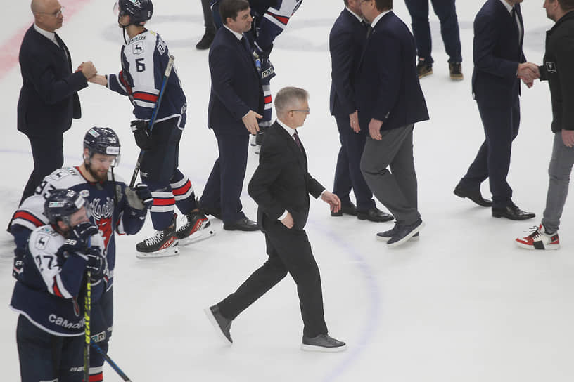 «Тренерство — очень затягивающая история. Я, наконец, пришел к тому, что хочу поделиться с молодежью своими умениями, навыками и знаниями, имея за плечами богатый опыт. Конечно, хоккей не стоит на месте и постоянно эволюционирует, поэтому я не перестаю учиться и сам: много читаю, смотрю и пополняю свой опыт разными материалами не только из хоккея, но и из других видов спорта»