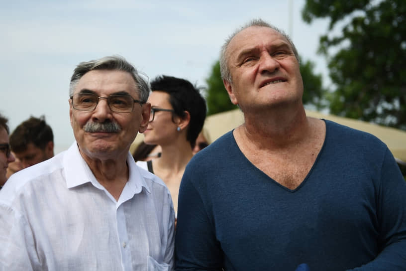 С актером Александром Панкратовым-Черным на открытии памятника режиссеру Андрею Тарковскому в Суздале, 2017 год