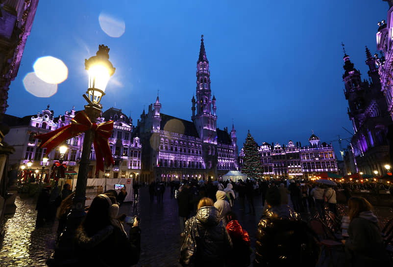 Световое шоу на Гран-Плас в Брюсселе