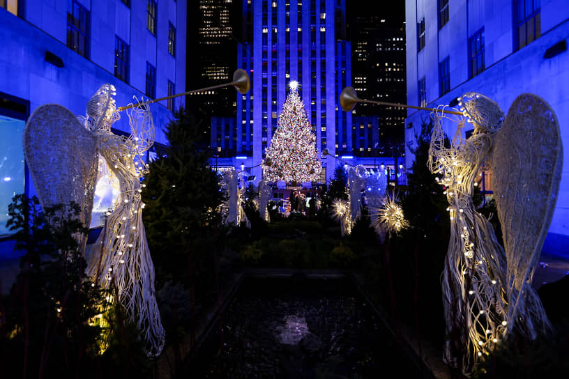 Церемония зажжения рождественской ели у Рокфеллер-центра на Манхэттене