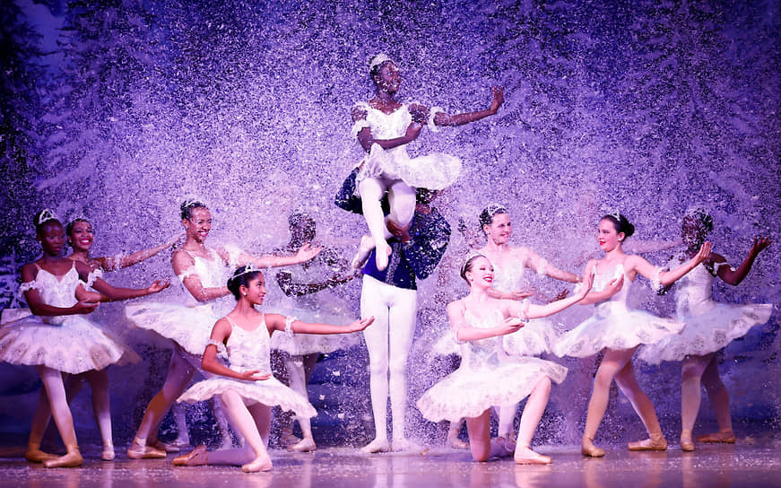 Постановка «Щелкунчик» в Кенийском национальном театре в Найроби