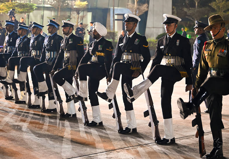 Церемония встречи президента России Владимира Путина. Почетный караул на авиабазе ВВС Индии Палам