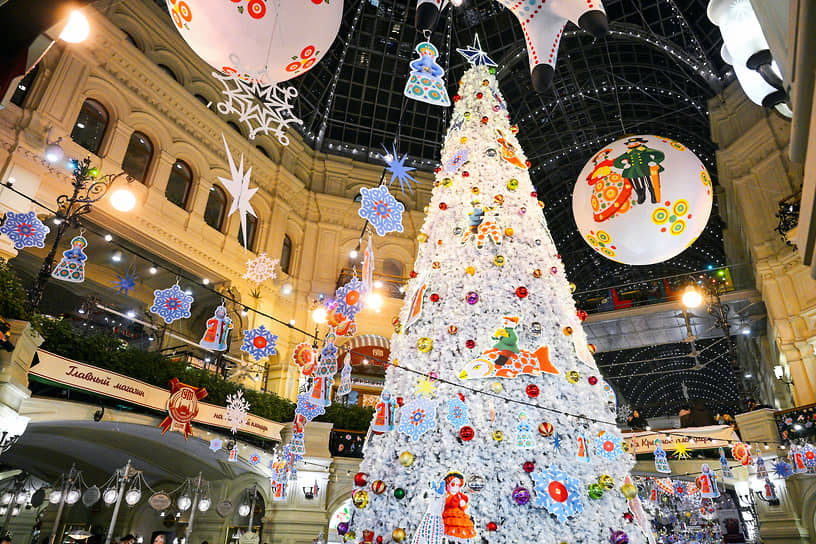 Новогоднее оформление Главного универсального магазина 