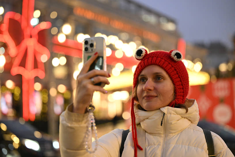 Селфи на фоне здания ЦУМа