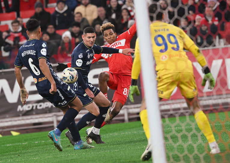 Матч между столичными командами «Спартак» и «Динамо»