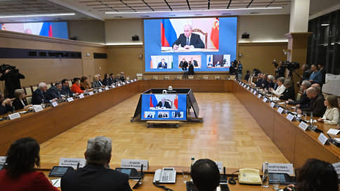 Путин пообещал поговорить с Сокуровым об отношении государства к искусству