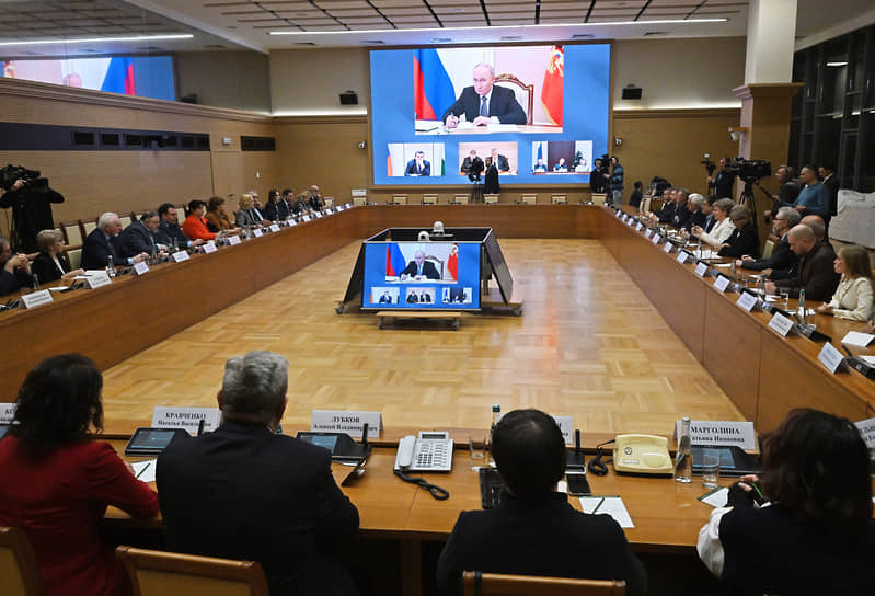 Владимир Путин на заседании Совета по правам человека