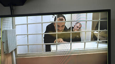 Взятка потребовала объяснений // Обвиняемый в коррупции замгендиректора АТР утверждает, что лишь пытался вывести взяточников на чистую воду