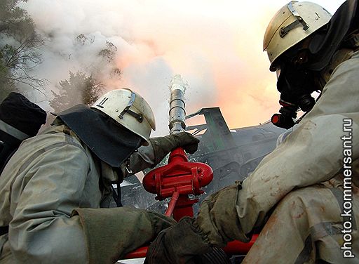 17.07.2007 Во Львовской области опрокинулись 15 цистерн грузового поезда с ядовитым желтым фосфором