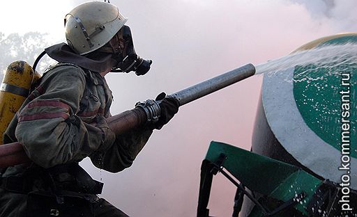 17.07.2007 Во Львовской области опрокинулись 15 цистерн грузового поезда с ядовитым желтым фосфором