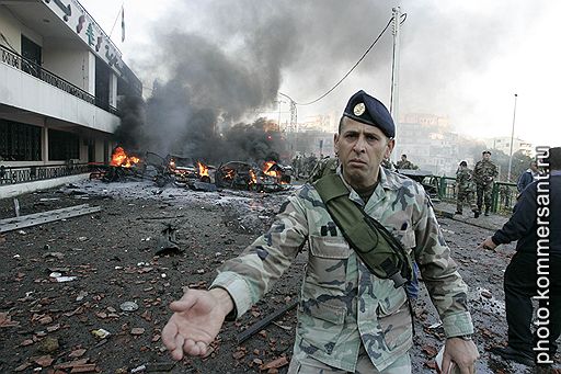12.12.2007 В христианском пригороде Бейрута (Ливан), где расположен президентский дворец, был взорван заминированный автомобиль