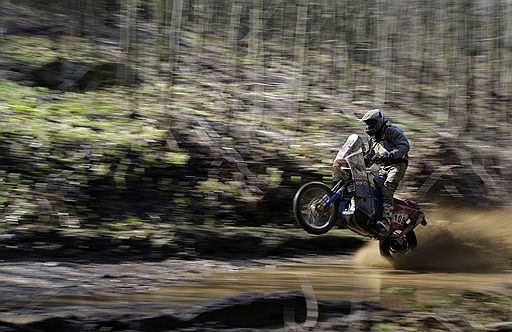 21.04.08 В Венгрии стартовал первый этап новой международной серии Dakar Series, венгерско-румынское Central Europe Rally. Гонка стала первым в этом году соревнованием, собравшим основные сильнейшие экипажи ралли-рейдов