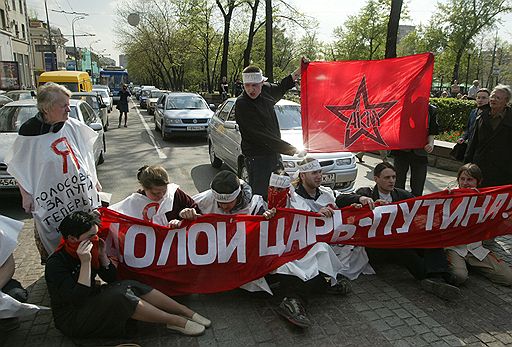 07.05.2004 Владимир Путин второй раз вступил в должность президента России