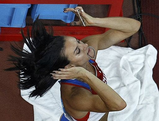 18.08.2008 Пятикратная чемпионка мира, двадцатичетырехкратная мировая рекордсменка, победительница Игр-2004 и 2008 Елена Исинбаева. Уже в ранге двукратной олимпийской чемпионки Исинбаева установила новый мировой рекорд, взяв высоту в 5,05 м