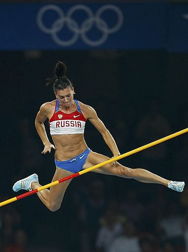 18.08.2008 Пятикратная чемпионка мира, двадцатичетырехкратная мировая рекордсменка, победительница Игр-2004 и 2008 Елена Исинбаева. Уже в ранге двукратной олимпийской чемпионки Исинбаева установила новый мировой рекорд, взяв высоту в 5,05 м